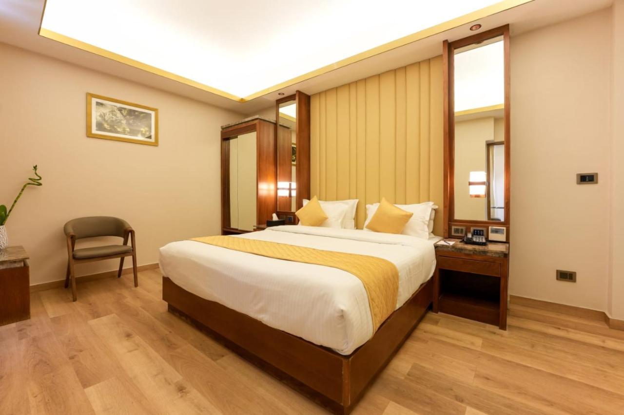 Marine Inn Hotel Kochi Kültér fotó