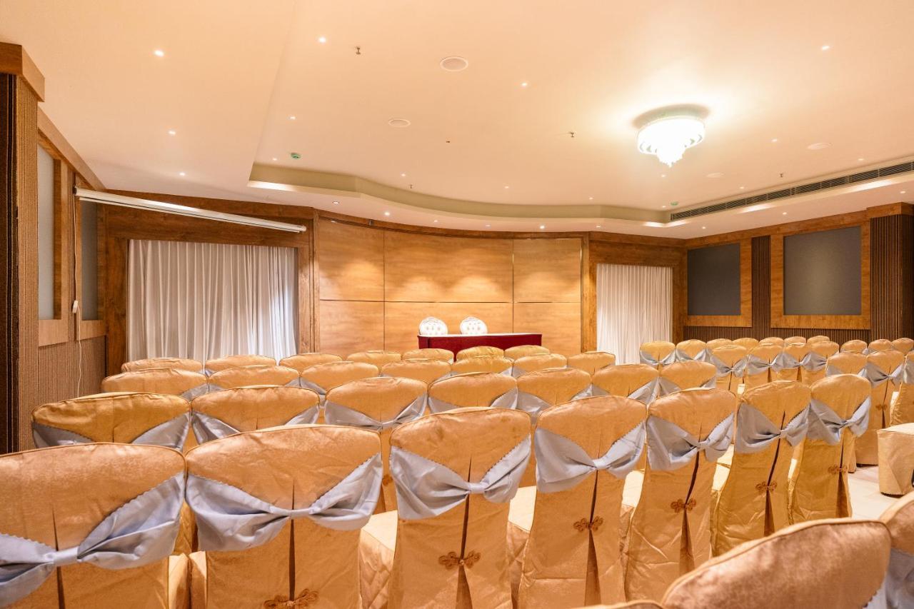 Marine Inn Hotel Kochi Kültér fotó