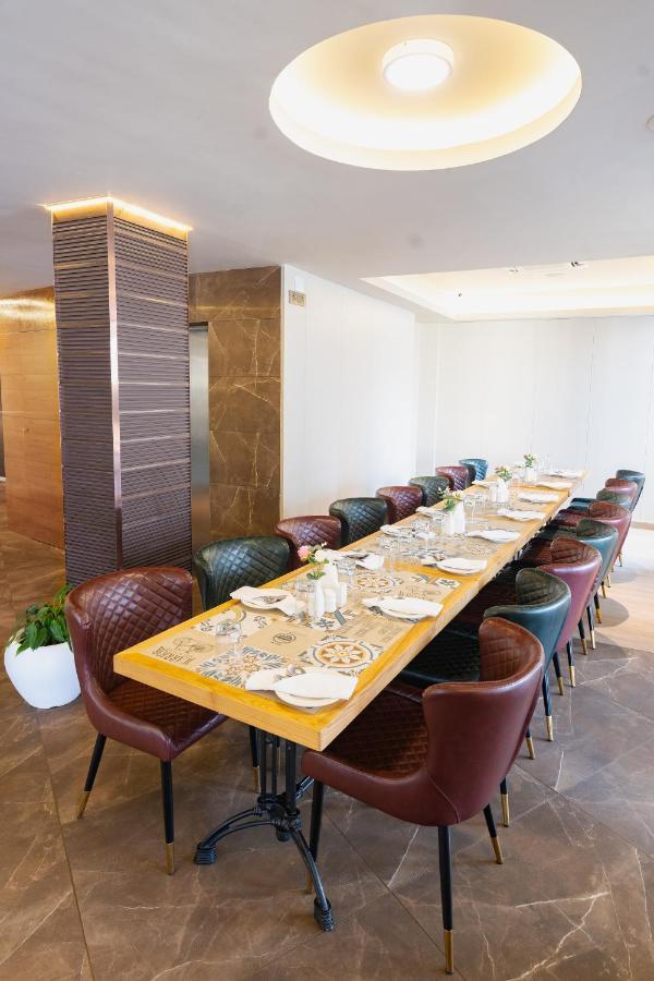 Marine Inn Hotel Kochi Kültér fotó